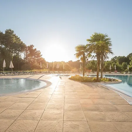 Pierre & Vacances Le Domaine De Gascogne *