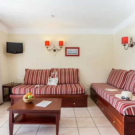 Pierre & Vacances Le Domaine De Gascogne *